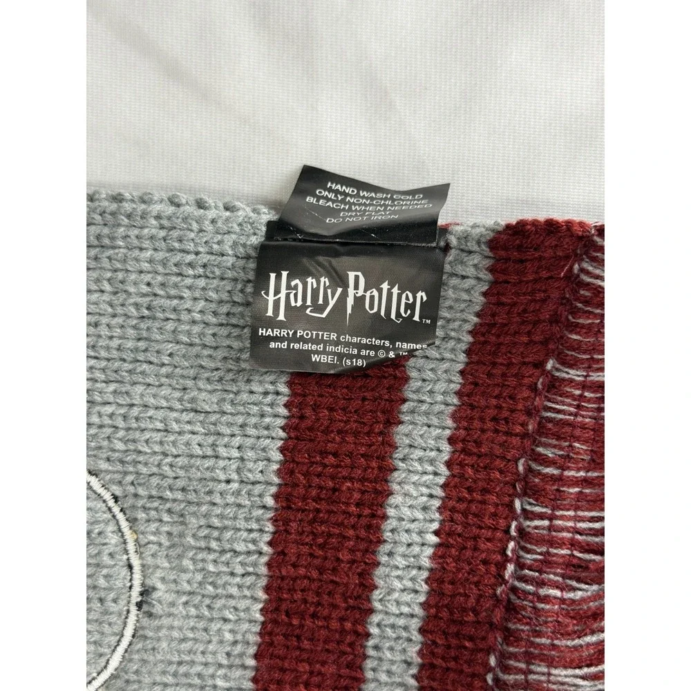 Harry Potter Platform 9 3/4 Youth Beanie Scarf Set Burgundy‎ Grey Striped OSFM